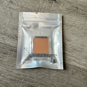 Seint Tangerine Eyeshadow | Matte NWT